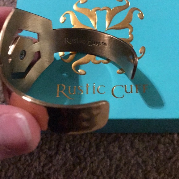 Rustic cuff - Picture 2 of 3